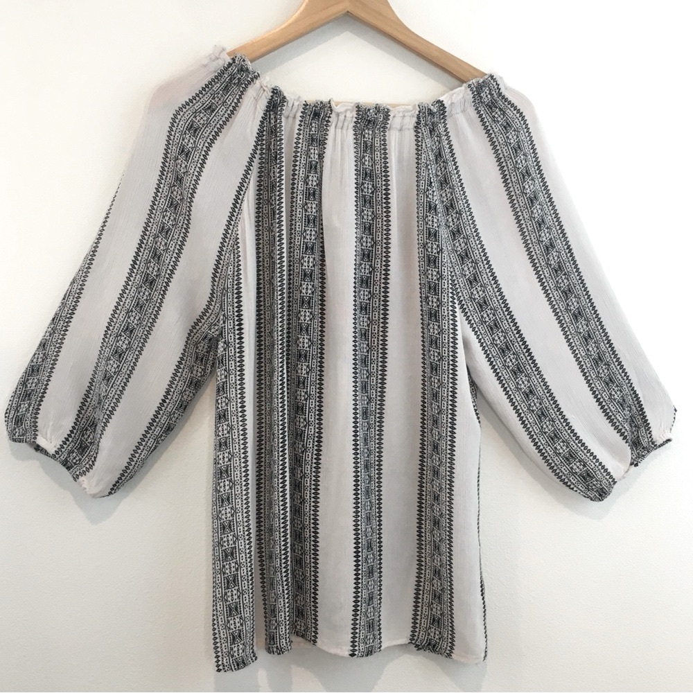 Claudia Richard | Striped Boho Blouse with Floral Embroidery - Picture 9 of 11